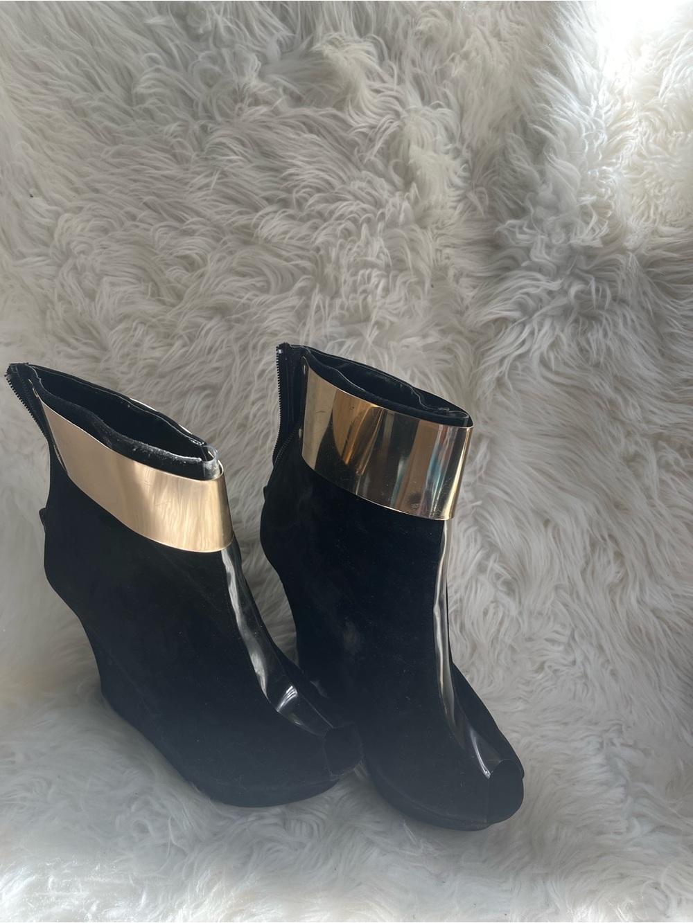 Beau & Ashe Black Velvet Wedge Booties Gold Cuff clear plastic peep toe SZ9